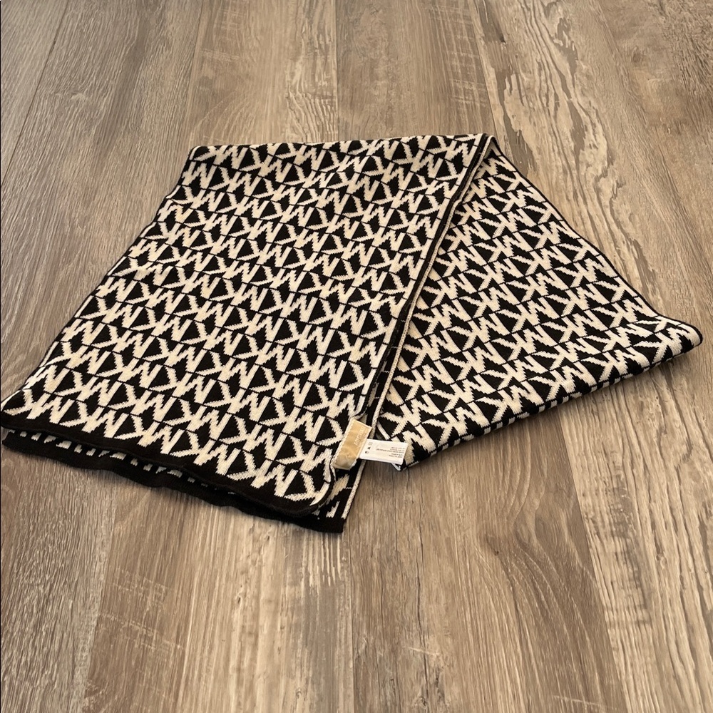 Michael Kors Black and White Patterned Scarf